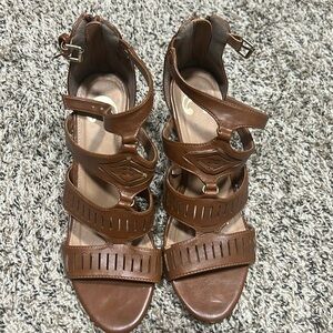 Women’s leather wedge